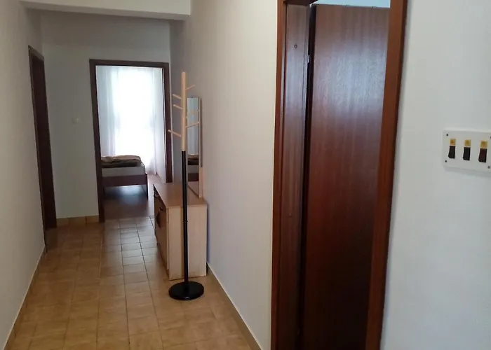 Pave * Betina (Sibenik-Knin)